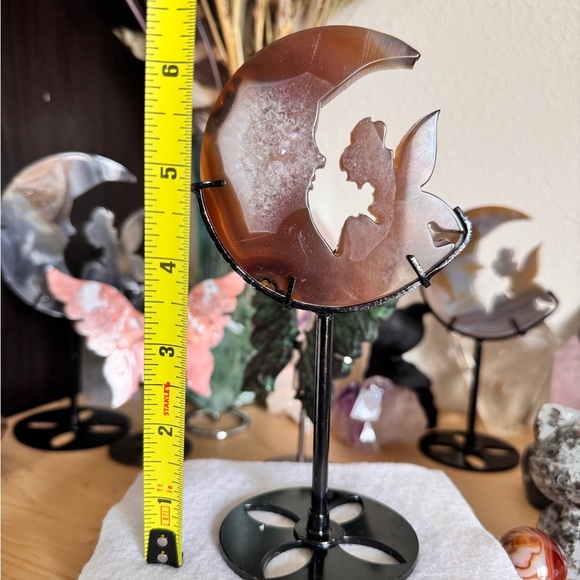 Druzy Agate Moon & Fairy Crystal carving Sculpture on custom stand - Picture 4 of 6